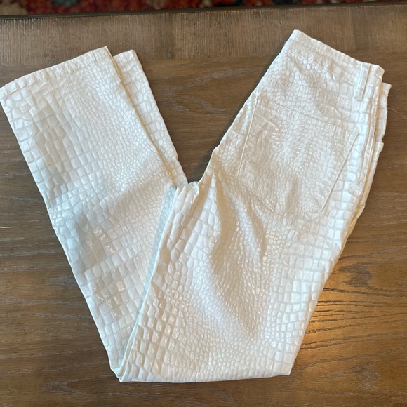 NWT WE THE FREE CROCODILE PRINT woman’s pants white size 27 - Picture 11 of 11